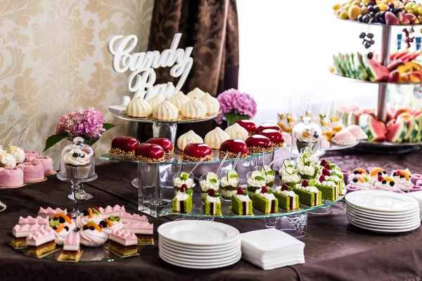 Tavolo Delle Caramelle Candy Bar Sul Matrimonio — Foto Stock