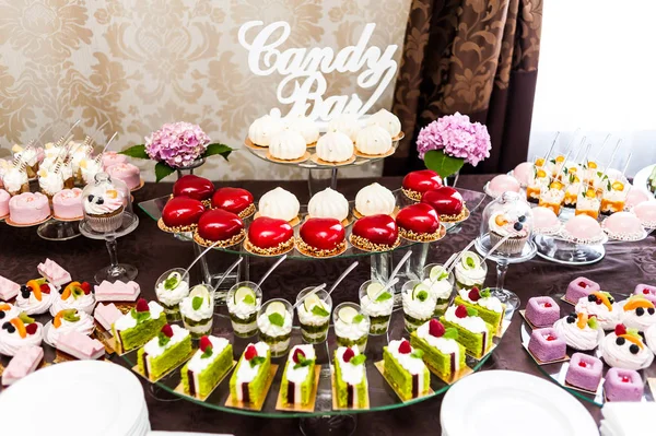 Tavolo Delle Caramelle Candy Bar Sul Matrimonio — Foto Stock