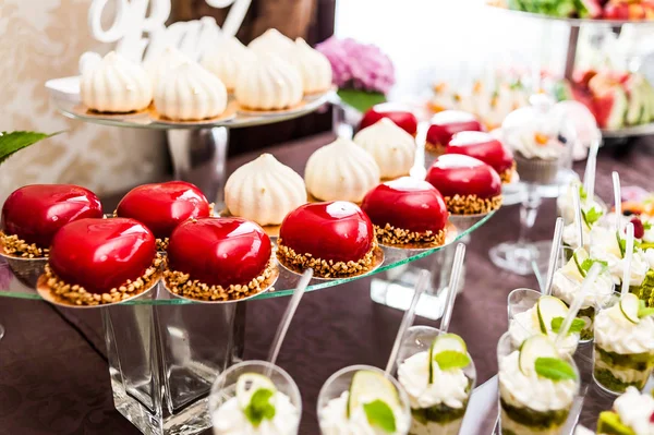 Tavolo Delle Caramelle Candy Bar Sul Matrimonio — Foto Stock