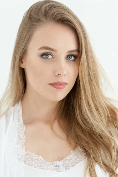 Mooie Glimlachende Vrouw Met Blond Haar Mooi Gezicht Portret Van — Stockfoto