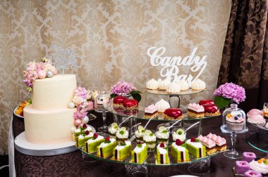 Doğum günü tatlı masa dekorasyonları