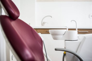 Hastalar için modern diş sağlığı kliniği.