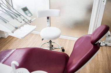 Hastalar için modern diş sağlığı kliniği.