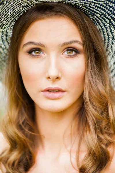 Young Beautiful European Woman Beach Hat Vacation — Stock Photo, Image