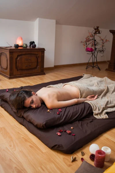 Aromaterapi Masajı Masaj Terapisidir Masaj Yağı Losyon Kullanılır — Stok fotoğraf