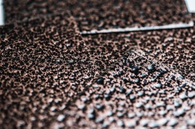 Metal yapı parçaları ve yapıların korunması için toz boyası