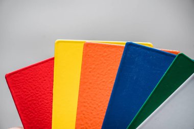 Metal yapı parçaları ve yapıların korunması için toz boyası