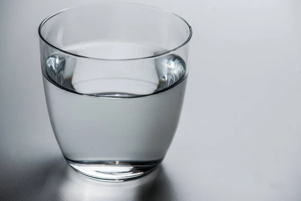 Ένα Ποτήρι Καθαρό Νερό — Φωτογραφία Αρχείου