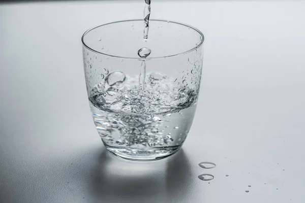 一杯干净的水 — 图库照片