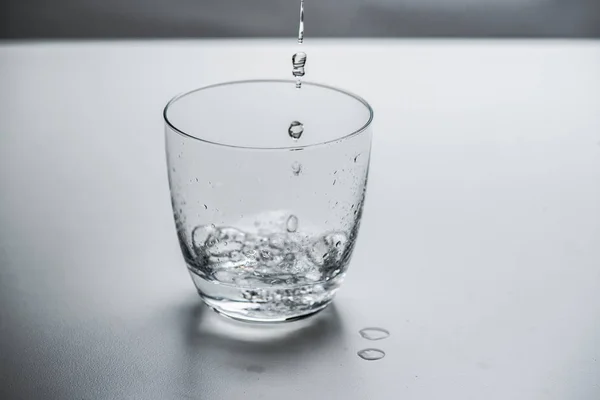 一杯干净的水 — 图库照片