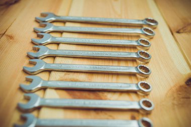 Onarım için anahtarlar..