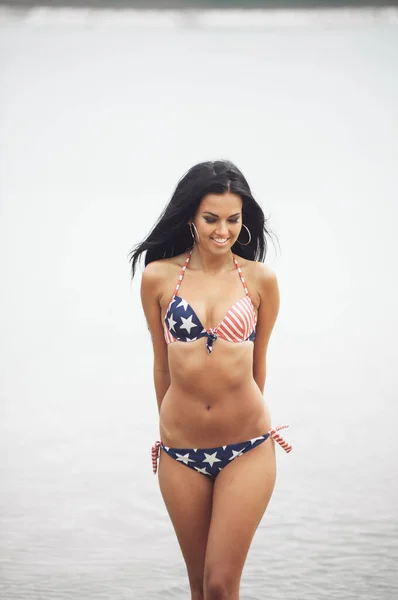 Beautiful Smiling Young Woman American Flag Beach Independence Day — Stock Photo, Image