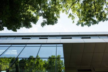 Modern şehir binası modern cephe dekorasyonu