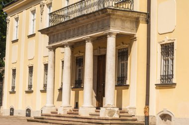 Madrid 'deki binanın ön cephesi.