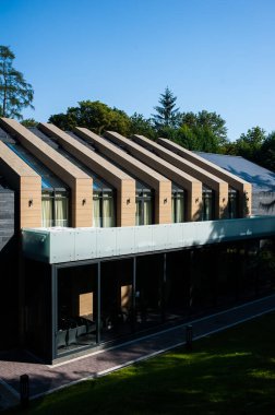 Modern malzemelerden modern çatı çözümleri