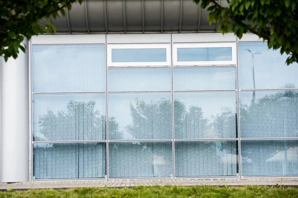 Moderne Glasfassaden Großer Gebäude Architekturelemente — Stockfoto