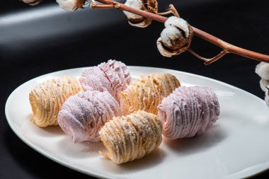 Masada lezzetli tatlılar 