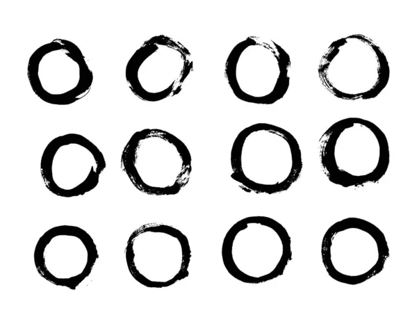 白地に丸みを帯びた書記記号を手描き 落書きスタイルのスケッチ要素 インクの塊だ ベクトル グランジ ブラシ ストローク サークルフレーム ロゴデザイン — ストックベクタ