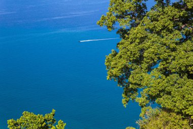 Tindari, Sicilya (İtalya): Güzel Sicilya sahil bahar zaman öğleden sonra