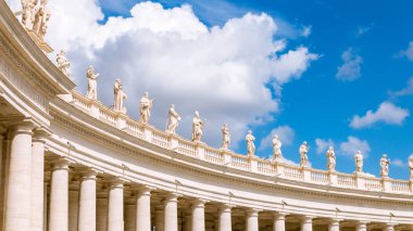 Ayrıntı Roma'da colonnade St. Peter's Meydanı