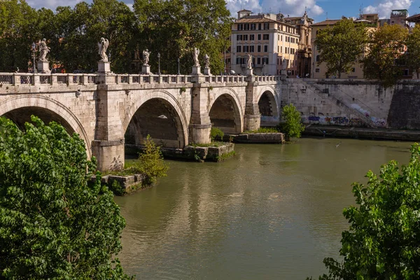 Roma Tiber Nehri Üzerinde Aelian Köprü Görünümü — Stok fotoğraf