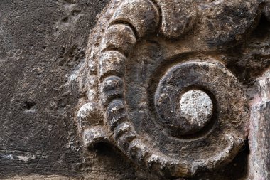 İtalyan bir ortaçağ şehrinin antik bir sanat taşının ayrıntıları