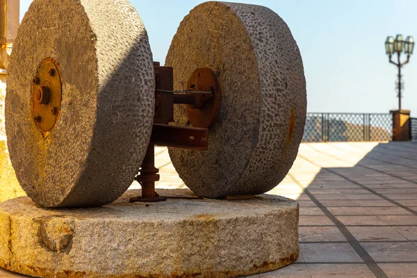 Ancient stone millstones — Stock Photo, Image