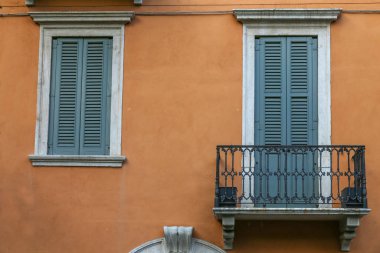 cephelerde pencereler