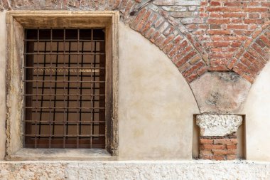 cephelerde pencereler