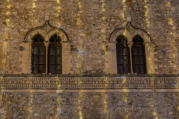 Christmas Time Christmas Lights Lit Ancient Medieval Church — Stock Photo, Image