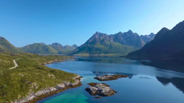 Flug über den Fjord — Stockvideo