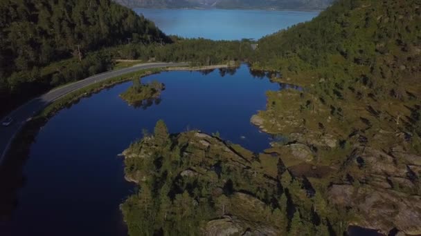 Luchtfoto van de prachtige natuur Noorwegen — Stockvideo