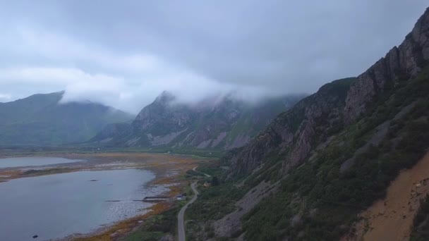 Letecký pohled na pobřeží Lofoten — Stock video