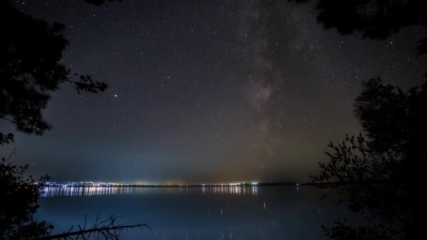 El movimiento de las estrellas en el cielo nocturno — Vídeo de stock