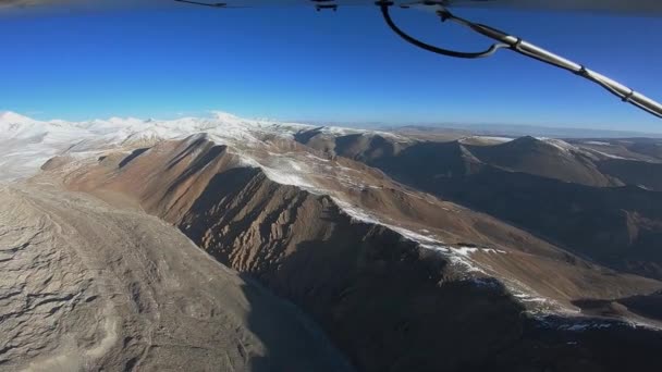 L'aereo sorvola le montagne himalayane — Video Stock