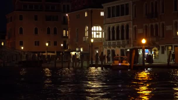 Grand Canal v noci. Benátky. — Stock video