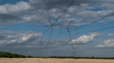 Elektrik direkleri ve hareketli bulutlar