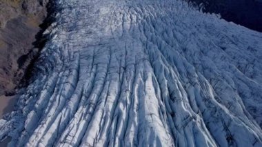 İzlanda'da Svnafellsjkull Buzulu