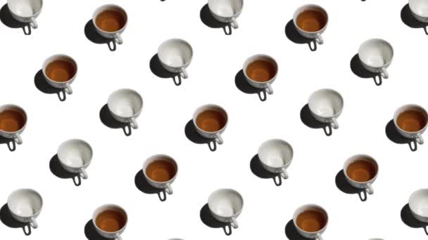 Patrón con muchas tazas de té y tazas vacías animadas sobre fondo blanco — Vídeo de stock
