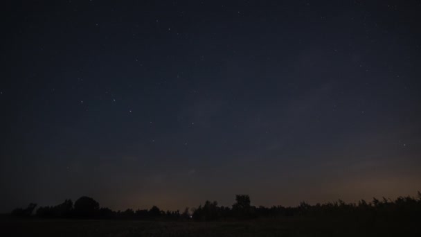 Timelapse des étoiles en mouvement dans le ciel nocturne — Video