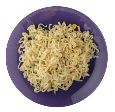  Beyaz arka plan üzerinde izole bir tabak erişte. erişte üzerinde plaka üstten görünüm