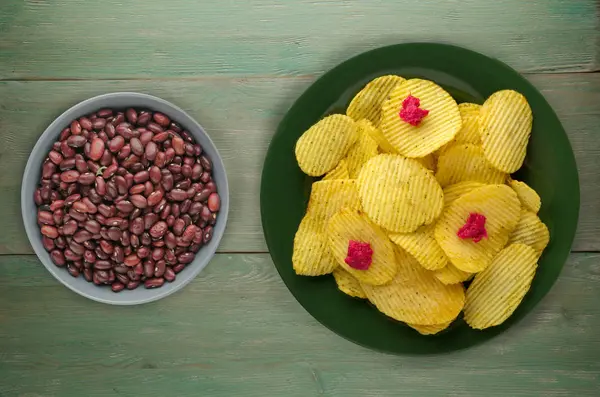 Potato Chips Plate Chips Wooden Background — Stock Photo, Image