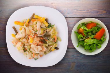 Bir plaka üzerinde Marine sebze. Vejetaryen gıda. ülke gıda .