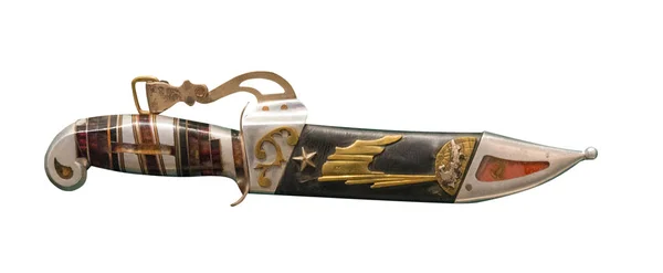  Beyaz arka plan birçok Fin bıçak puukko üzerinde ahşap sapı solated bıçakla .