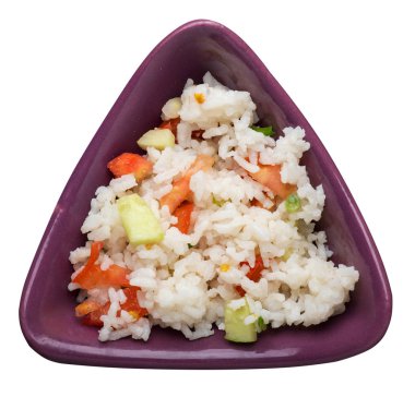 Beyaz arka planda izole bir plaka üzerinde sebze ile pirinç. R