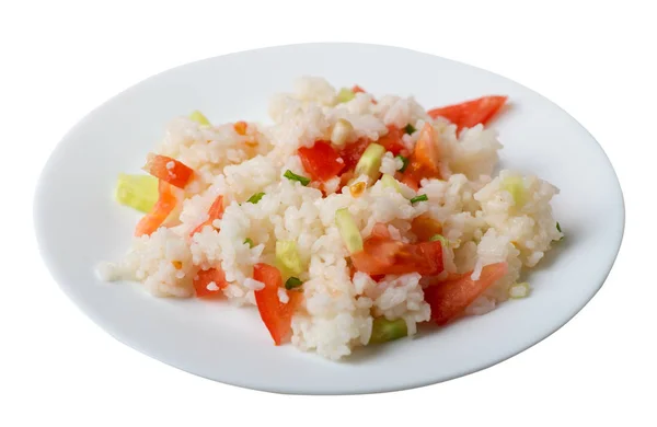 Arroz com verduras em uma chapa isolada em fundo branco. r — Fotografia de Stock