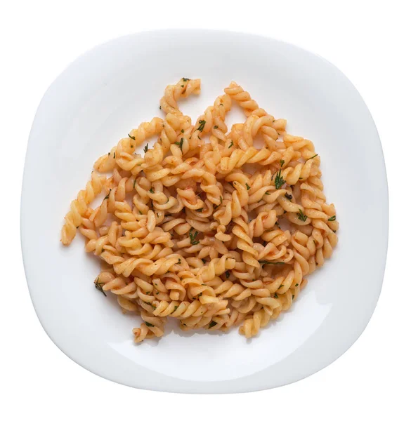 Pasta en un plato aislado sobre fondo blanco. pasta en tomate s — Foto de Stock