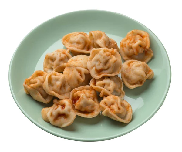 Dumplings op een plaat geïsoleerd op witte achtergrond. Dumplings in — Stockfoto