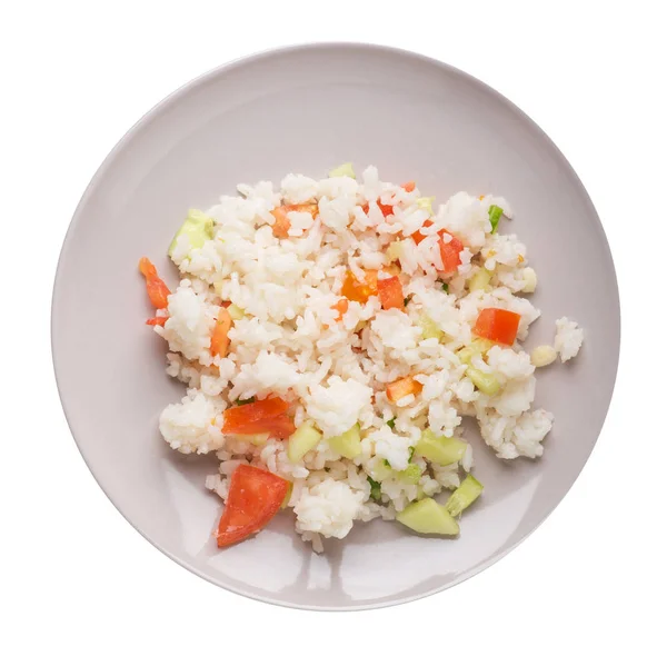 Arroz com verduras em uma chapa isolada em fundo branco. r — Fotografia de Stock