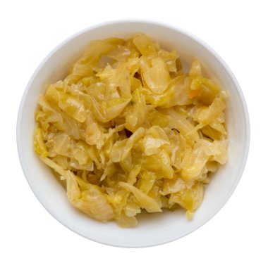 beyaz arka plan üzerinde izole tabakta kızarmış lahana. lahana üst görünümü